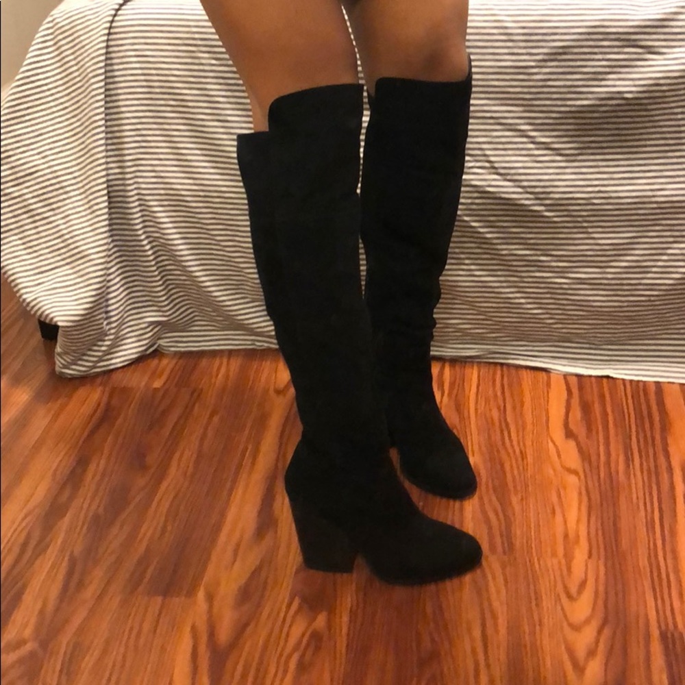 F21 Suede knee high boots in black